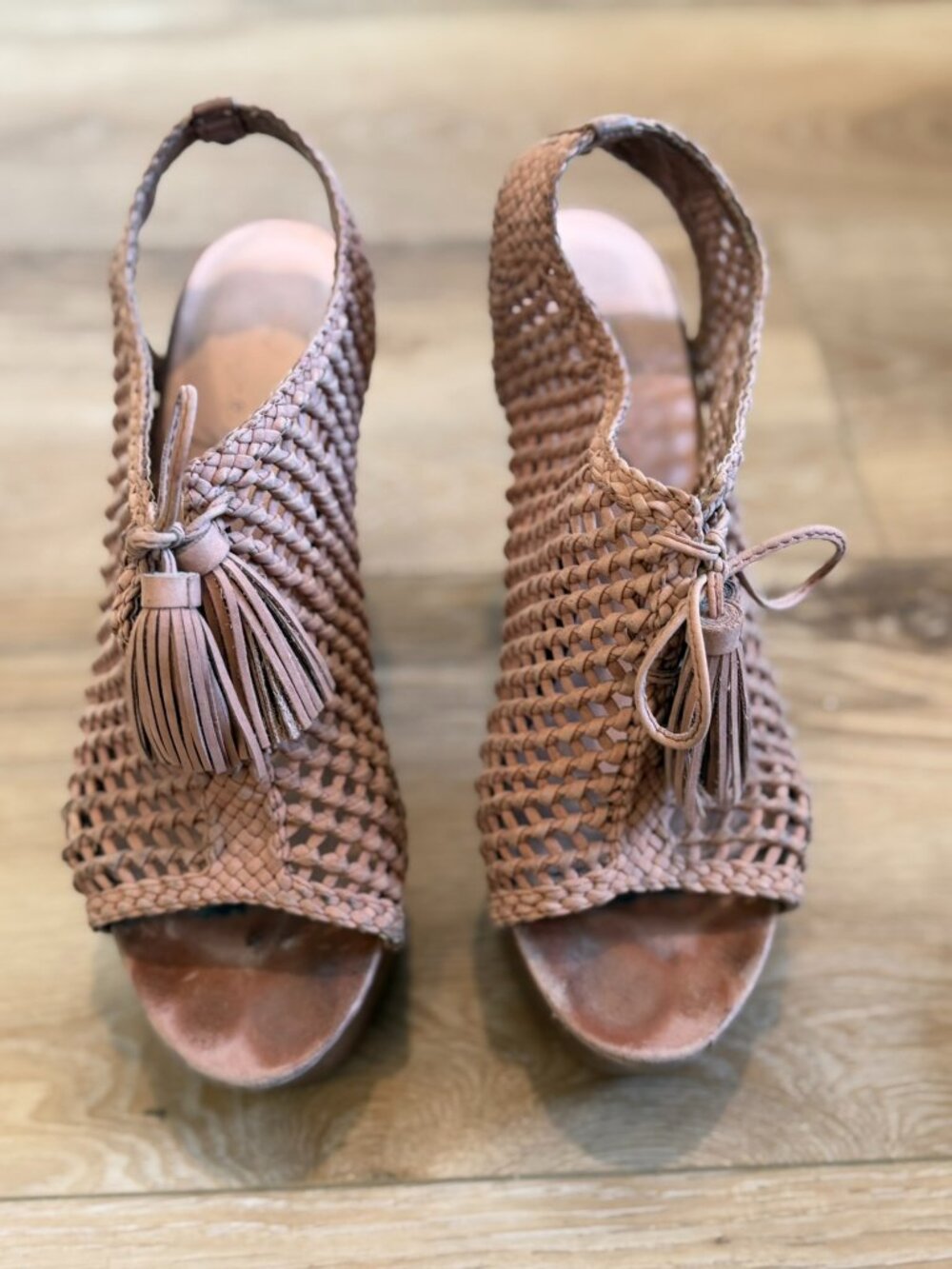 Pencey Alexus Woven Platform Sandals sz 9
